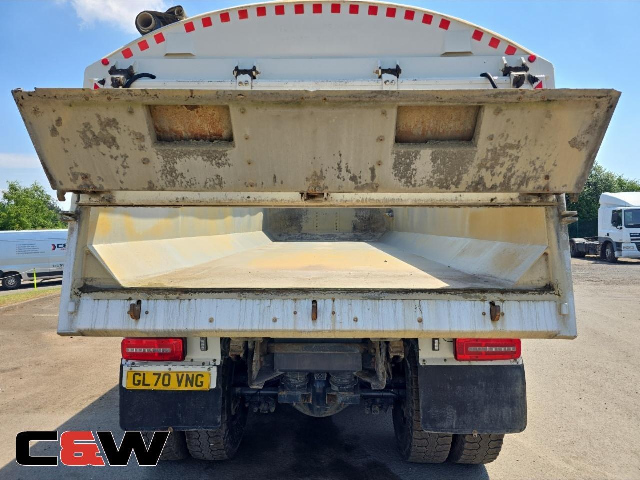 Vehicle image 11